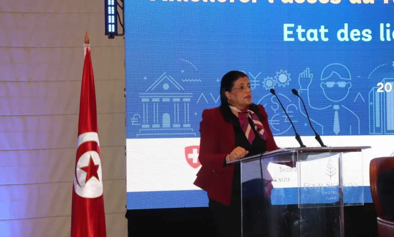 تونس تواجه أزمة مالية.. إقالة وزيرة المالية وسط نقص السلع 1 تونس تواجه أزمة مالية.. إقالة وزيرة المالية وسط نقص السلع
