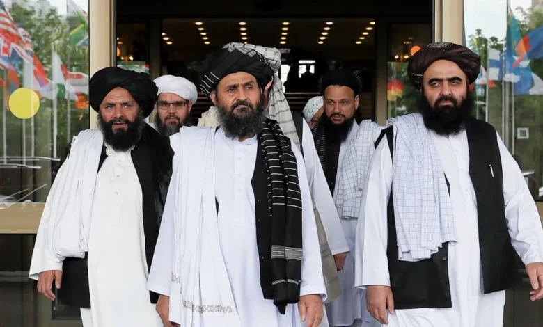 ترامب يطالب باستعادة الأسلحة الأميركية من أفغانستان وسط توترات مع طالبان 1 ترامب يطالب باستعادة الأسلحة الأميركية من أفغانستان وسط توترات مع طالبان