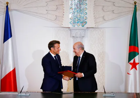 وزير الداخلية الفرنسي يلوح بالاستقالة إذا ليّنت باريس موقفها حيال الجزائر 1 وزير الداخلية الفرنسي يلوح بالاستقالة إذا ليّنت باريس موقفها حيال الجزائر