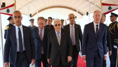 عباس يبحث مع عون أوضاع اللاجئين الفلسطينيين