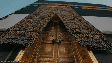 لماذا تُرفع كسوة الكعبة المشرفة خلال موسم الحج؟ التكلفة والتفاصيل الكاملة