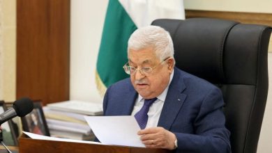 الرئيس محمود عباس يصدر مرسوماً بتشكيل لجنة صياغة الدستور المؤقت استعدادًا للانتخابات الفلسطينية