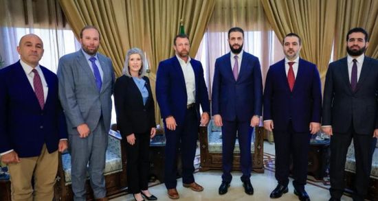 الشرع يستقبل وفدًا من الكونجرس الأمريكي في دمشق ويؤكد على وحدة سوريا ويهدئ المخاوف من التقسيم