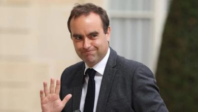 رقم قياسي مذهل.. رئيس وزراء فرنسي يستقيل بعد 27 يوماً فقط من تعيينه"