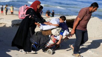 لليوم الثالث.. مئات الآلاف من الفلسطينيين يعودون لمناطقهم بغزة