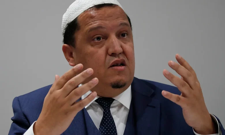 الامام حسن شلغومي يحذّر من "استغلال" الإخوان المسلمين للديمقراطية ويدعو لتصنيفهم منظمة إرهـ.ابية