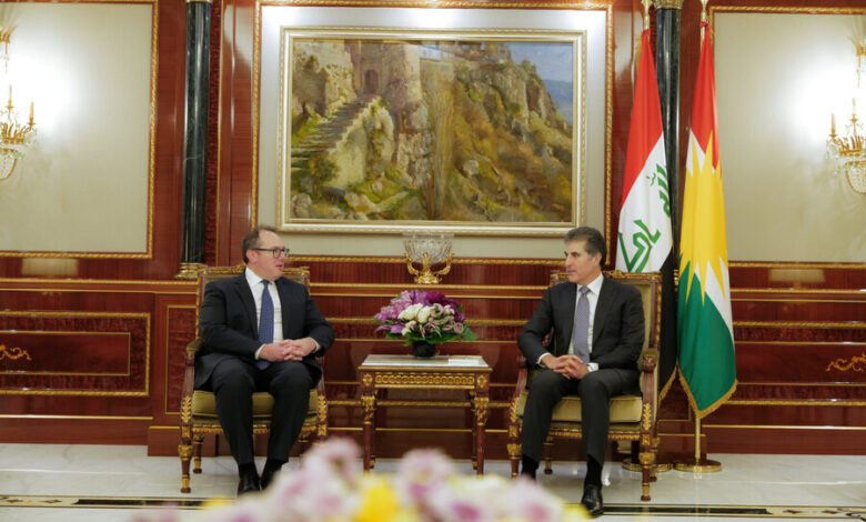 بارزاني وهاريس يبحثان العلاقات الأميركية-الكردية ونتائج انتخابات العراق 1 بارزاني وهاريس يبحثان العلاقات الأميركية-الكردية ونتائج انتخابات العراق