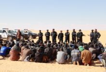 ليبيا ترحل 155 مهاجراً تشادياً ضمن حملات مكافحة الهجرة غير الشرعية بالكفرة