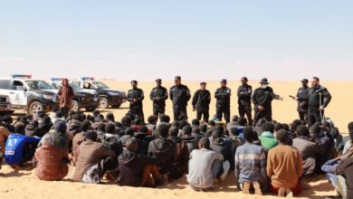 ليبيا ترحل 155 مهاجراً تشادياً ضمن حملات مكافحة الهجرة غير الشرعية بالكفرة