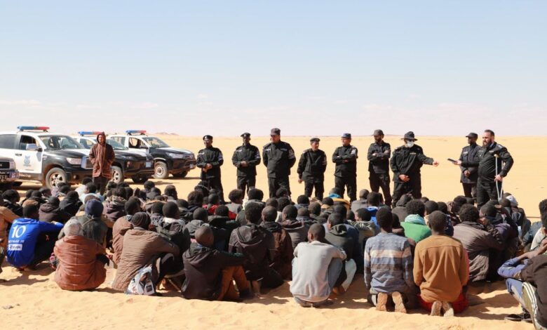 ليبيا ترحل 155 مهاجراً تشادياً ضمن حملات مكافحة الهجرة غير الشرعية بالكفرة
