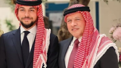 الملك عبد الله الثاني يغادر الأردن والأمير حسين يؤدي اليمين الدستورية وصيًا على العرش