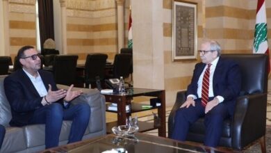 رئيس الحكومة اللبنانية نواف سلام يناقش مع نجل القذافي حقوق الأفراد والعدالة في ليبيا