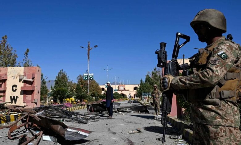 مقـ. ـتل عشرة أشخاص في قصف باكستاني داخل أفغانستان وسط تصاعد التوتر بين البلدين