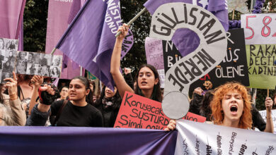 اعتقال 14 شخصاً خلال تظاهرة نسائية في إسطنبول ضد العنف اتجاه المرأة 4 اعتقال 14 شخصاً خلال تظاهرة نسائية في إسطنبول ضد العنف اتجاه المرأة