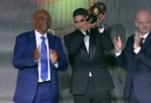 أشرف المغربي حكيمي يتوَّج بالكرة الذهبية الإفريقية 2025