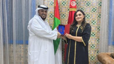 السفارة التونسية في الإمارات تكرّم المعلق عامر عبدالله بعد إشادته بمنتخب تونس ضد البرازيل في مبارة ودية 3 السفارة التونسية في الإمارات تكرّم المعلق عامر عبدالله بعد إشادته بمنتخب تونس ضد البرازيل في مبارة ودية