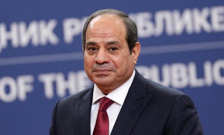 الرئيس المصري يؤكد دعم بلاده لسياسة الحكومة اللبنانية في حصر السلاح بيد الدولة