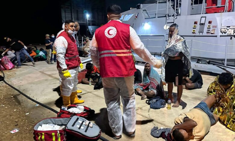 الهلال الأحمر الليبي: غرق 4 مهاجرين على الأقل في انقلاب قاربين يحملان 95 مهاجرا قبالة سواحل ليبيا