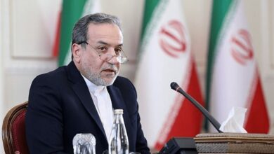 وزير الخارجية الإيراني: لن نرضخ لأي اتفاق لتصفير نسبة تخصيب اليورانيوم ونعتبره خيانة 3 وزير الخارجية الإيراني: لن نرضخ لأي اتفاق لتصفير نسبة تخصيب اليورانيوم ونعتبره خيانة