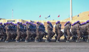 بالصور.. استعراض عسكري مهيب في سلطنة عُمان احتفالًا باليوم الوطني