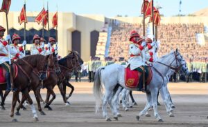 بالصور.. استعراض عسكري مهيب في سلطنة عُمان احتفالًا باليوم الوطني
