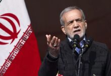 الرئيس الإيراني: نقل العاصمة من طهران أصبح ضرورة لتجنب كارثة إنسانية