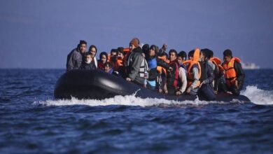 الجزائر تحبط محاولة إبحار سري وتوقف 11 شخصًا