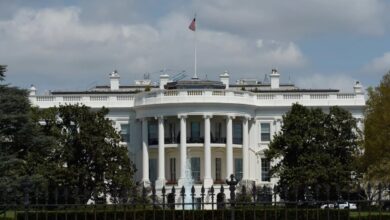 البيت الأبيض ينتقد معارضي خطة التسوية في أوكرانيا ويعتبر أنهم قد يستفيدون من استمرار الصراع 2 البيت الأبيض ينتقد معارضي خطة التسوية في أوكرانيا ويعتبر أنهم قد يستفيدون من استمرار الصراع