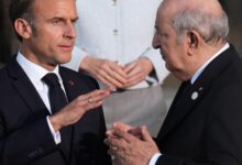 ماكرون يدعو إلى علاقة "هادئة" بين فرنسا والجزائر