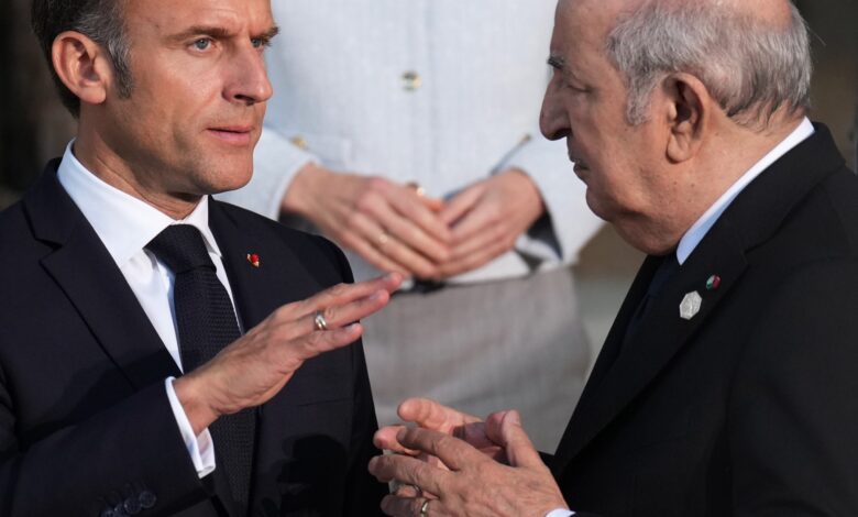 ماكرون يدعو إلى علاقة "هادئة" بين فرنسا والجزائر