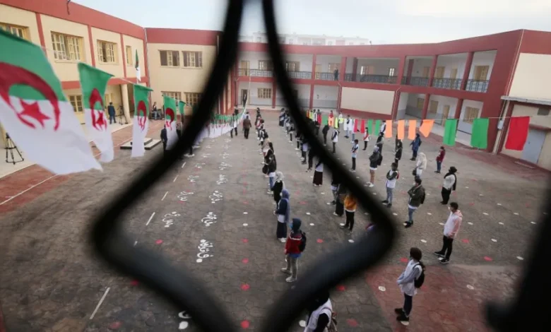 الجزائر.. لجنة متعددة القطاعات لتنفيذ مرسوم الكشف عن المخدرات في المدارس