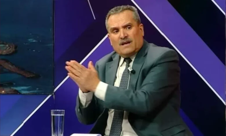 العيد زغلامي: لا يعقل أن يطلق سراح الخــائن بوعلام صنصال ويُترك الأستاذ محمد الأمين بلغيث يقبغ وراء القضبان 1 العيد زغلامي: لا يعقل أن يطلق سراح الخــائن بوعلام صنصال ويُترك الأستاذ محمد الأمين بلغيث يقبغ وراء القضبان