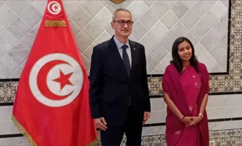 تونس والهند تعززان التعاون عبر لقاء رسمي مع السفيرة الجديدة