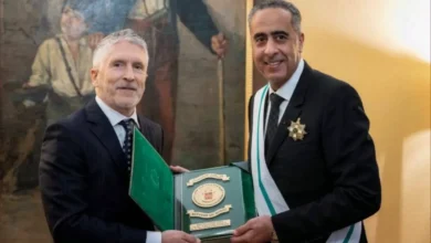 الداخلية الإسبانية تكرّم المدير العام للامن الوطني المغربي بأرفع وسام أمني في مدريد