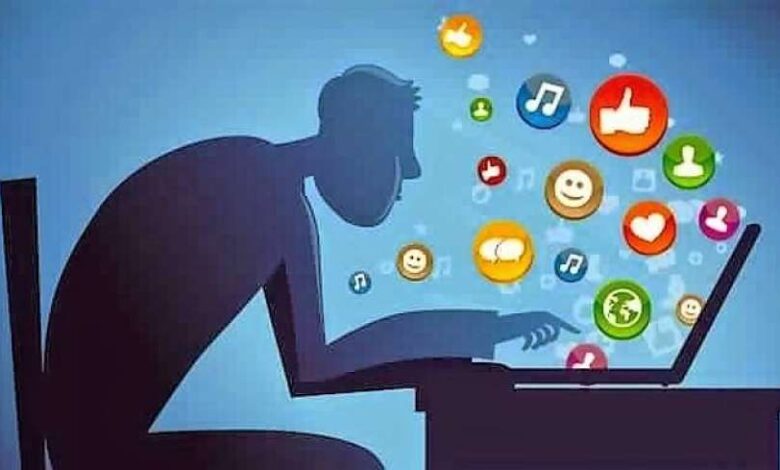 ماليزيا تتجه لحظر استخدام وسائل التواصل لمن هم دون 16 عاماً بدءاً من 2026