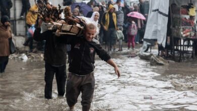 فيضانات غزة تضاعف معاناة النازحين بسبب الأمطار الغزيرة