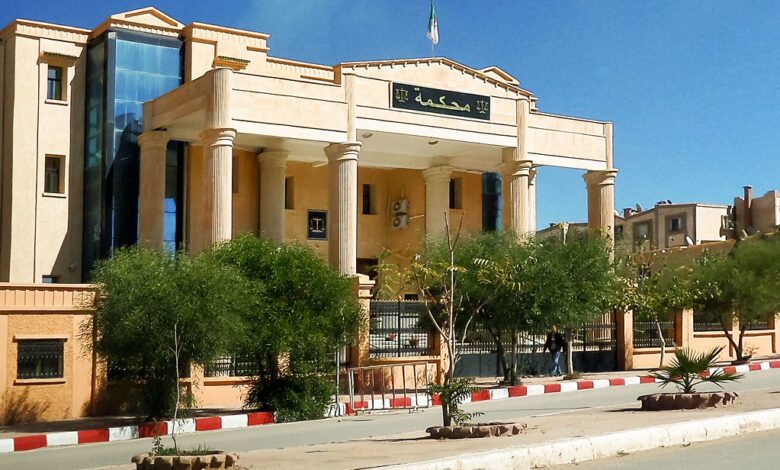 الجزائر: 5 سنوات حبسا نافذاً لمؤثرة على “تيك توك” لنشرها محتويات مخلة بالحياء 1 الجزائر: 5 سنوات حبسا نافذاً لمؤثرة على “تيك توك” لنشرها محتويات مخلة بالحياء