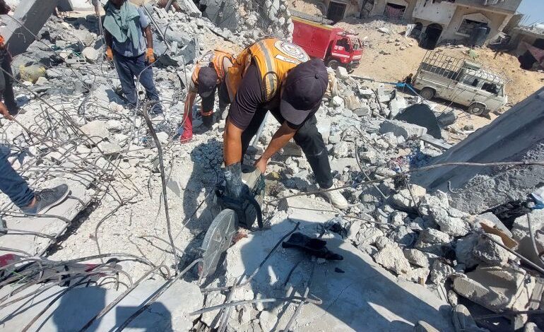 الدفاع المدني في غزة يحذر من توقف عملياته الإنسانية بسبب نقص الوقود