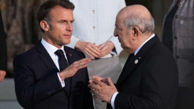 ماكرون يعرب عن "قلق بالغ" بعد تثبيت الجزائر الحكم على الصحفي كريستوف غليز