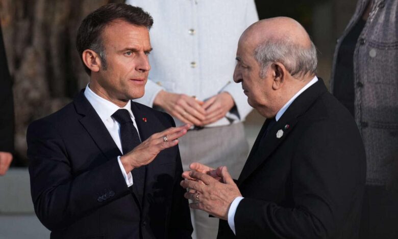 ماكرون يعرب عن "قلق بالغ" بعد تثبيت الجزائر الحكم على الصحفي كريستوف غليز