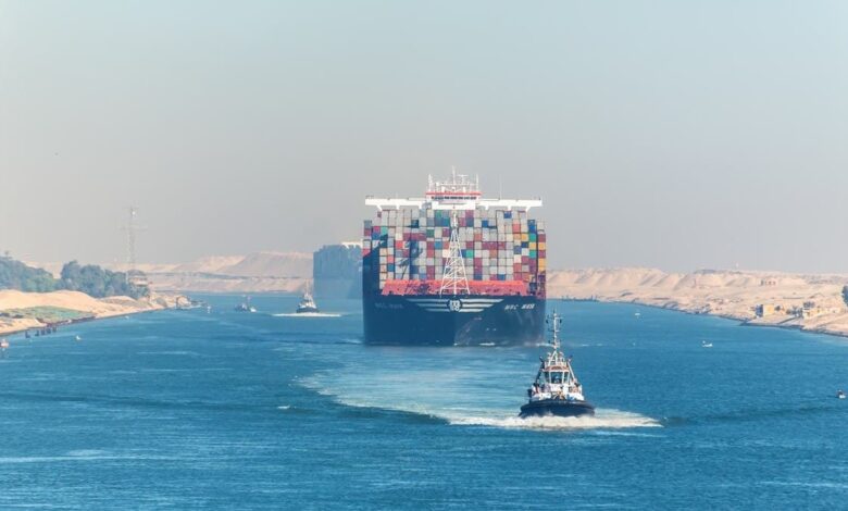 مصر:قناة السويس تستقبل سفن حاويات عملاقة لأول مرة منذ عامين