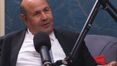 الجزائر :عائلة بن بلة تتنازل عن الشكوى المقدمة ضد الصحفي القابع في السجن ساعد بوعقبة بسبب تصريح سابق عن بن بلة