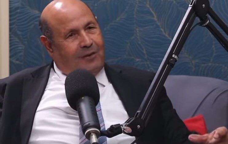 الجزائر :عائلة بن بلة تتنازل عن الشكوى المقدمة ضد الصحفي القابع في السجن ساعد بوعقبة بسبب تصريح سابق عن بن بلة 1 الجزائر :عائلة بن بلة تتنازل عن الشكوى المقدمة ضد الصحفي القابع في السجن ساعد بوعقبة بسبب تصريح سابق عن بن بلة