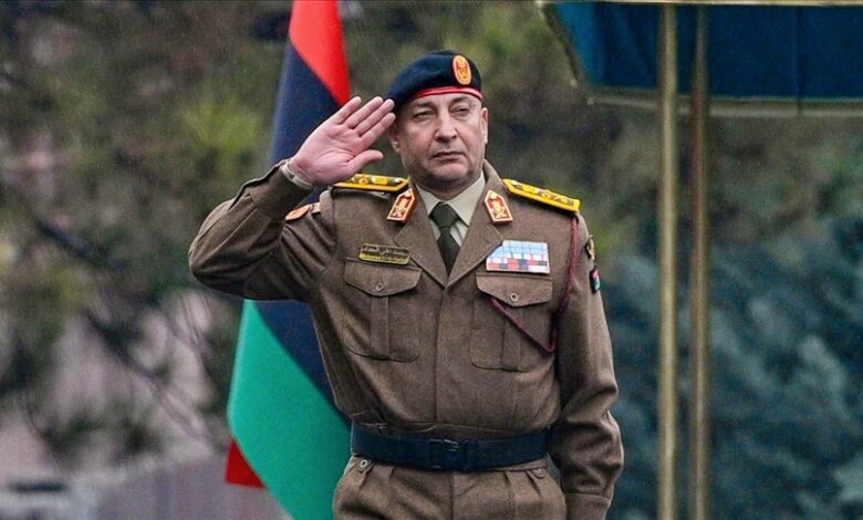المنفي يشيّع رئيس أركان الجيش الليبي ومارافقيه بعد حادث تحطم الطائرة