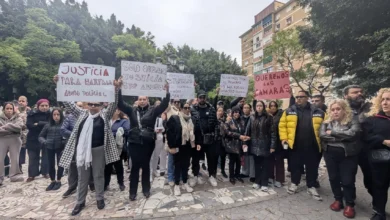 احتجاجات ضد الشرطة الإسبانية بعد مقـ.تل شاب مغربي تم صعقه بمسدسين كهربائيين.. 2 احتجاجات ضد الشرطة الإسبانية بعد مقـ.تل شاب مغربي تم صعقه بمسدسين كهربائيين..