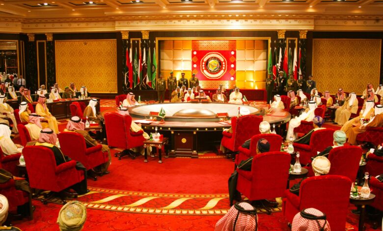 وصول قادة الخليج إلى البحرين للمشاركة في القمة الـ46