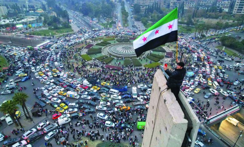 جدل داخل "محور المقاومة" حول دور حــــمـــــاس بعد عام على سقوط الأسد