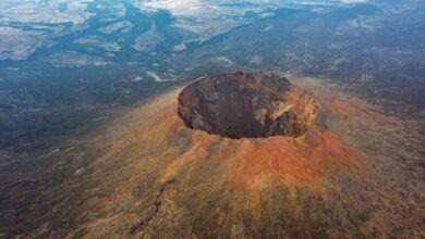 جبل القدر السعودي ضمن أعظم 100 موقع جيولوجي عالمي.. تميّز بركاني وتاريخي استثنائي 4 جبل القدر السعودي ضمن أعظم 100 موقع جيولوجي عالمي.. تميّز بركاني وتاريخي استثنائي