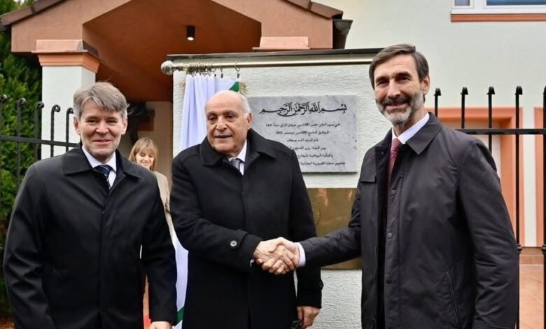 الجزائر تدشن مقر سفارتها الجديد في العاصمة السلوفاكية براتسلافا 1 الجزائر تدشن مقر سفارتها الجديد في العاصمة السلوفاكية براتسلافا