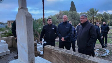 بن غفير:"يجب إزالة قبر الإرهـ.ابي البارز عز الدين القسام في بلدة نيشر، بالأمس اتخذنا الخطوة الأولى" 3 بن غفير:"يجب إزالة قبر الإرهـ.ابي البارز عز الدين القسام في بلدة نيشر، بالأمس اتخذنا الخطوة الأولى"